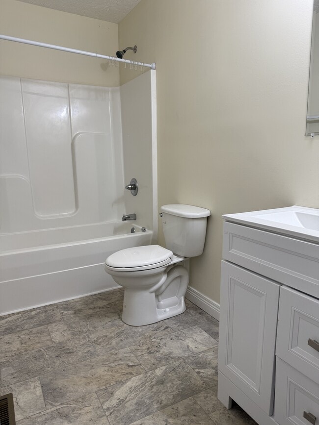 Building Photo - 50 Kad Ct