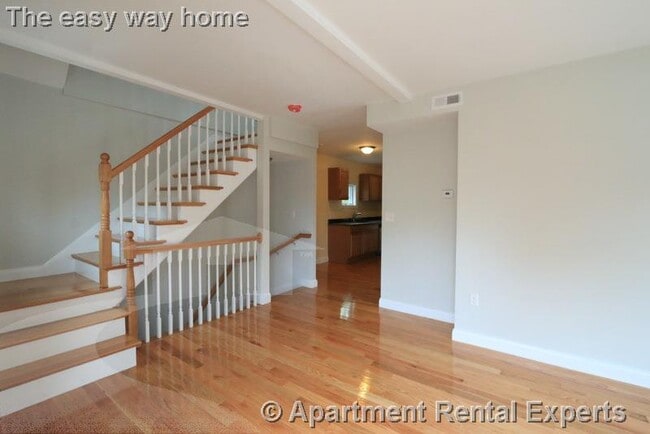 Building Photo - 29 Elmwood St