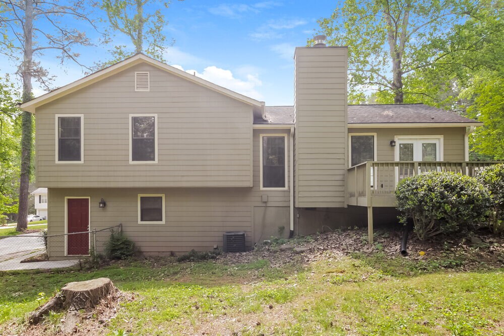 Building Photo - 3240 Beaver Dr