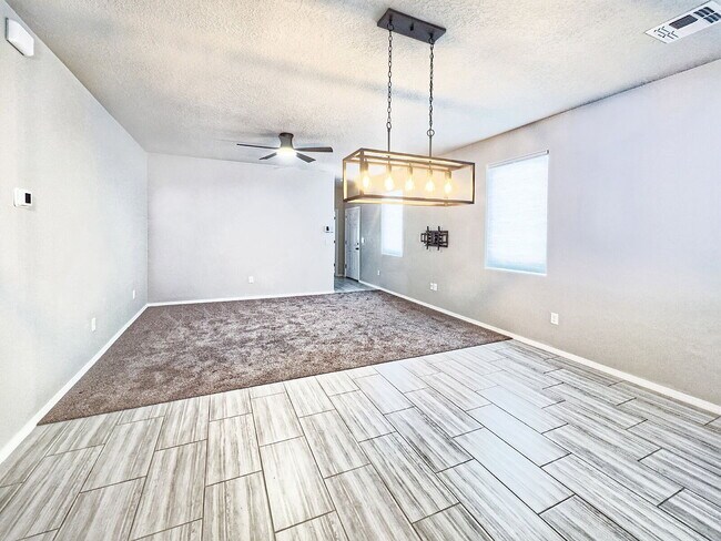 Building Photo - Single Family Home