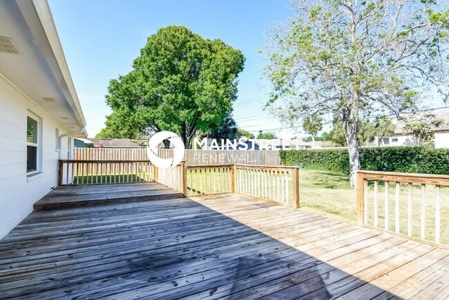 Building Photo - 2112 Sylvester Ct