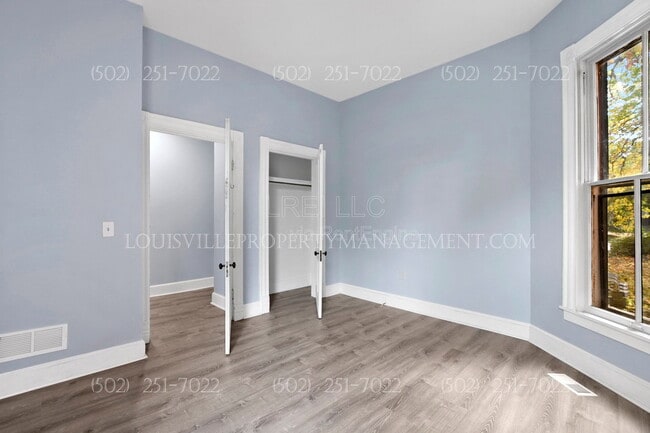 Building Photo - 1325 Hepburn Ave