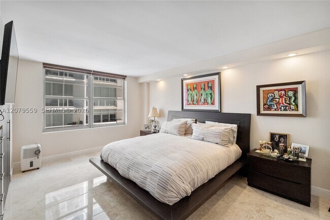 Building Photo - 5555 Collins Ave