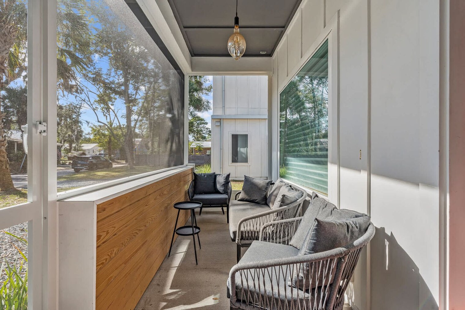 Building Photo - 21 Pearl St