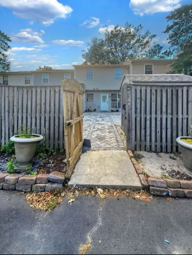 Building Photo - 4384 Eagle Ct