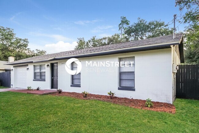 Building Photo - 3 Bedroom Pet-Friendly Home in St. Cloud, FL with Main Street Renewal