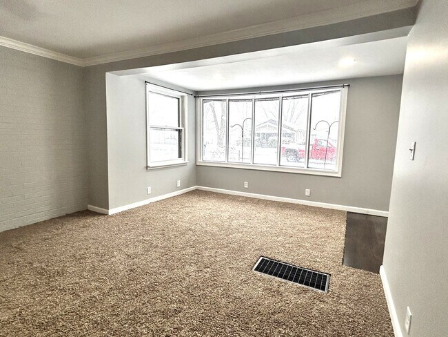 Building Photo - 2941 S 10th St