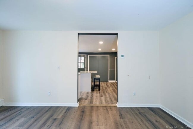 Building Photo - 4 Fermily Ln