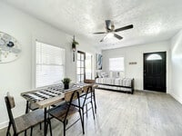 Building Photo - 1829 Hollenbeck Dr