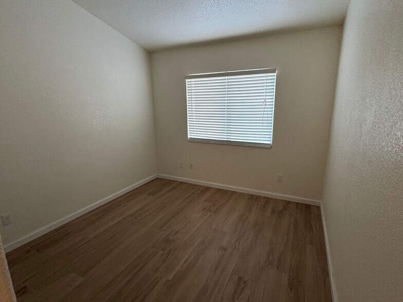 Building Photo - 5312 Great Pine Dr