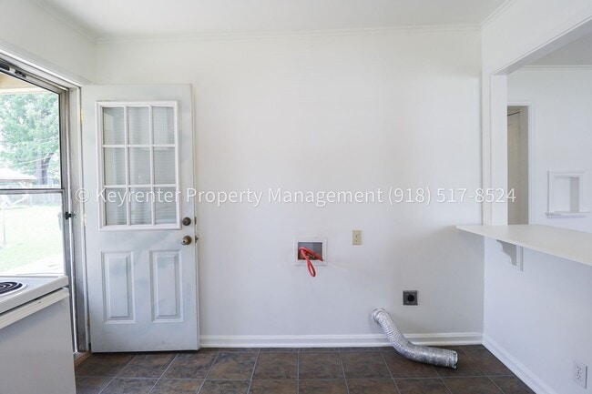 Building Photo - Gorgeous duplex unit on large lot with garage -- NO PETS ALLOWED