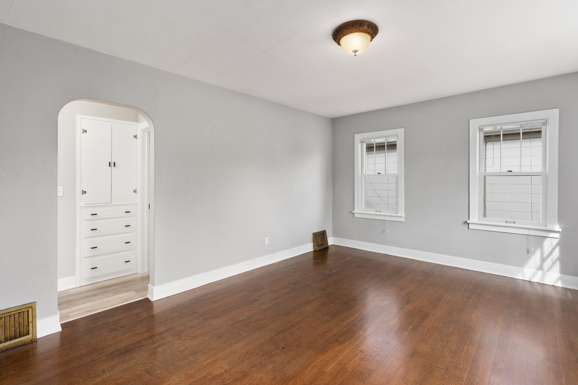 Building Photo - 1011 E Nora Ave