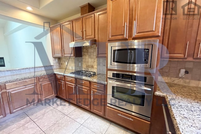 Building Photo - 3Bed/2.5Bath Townhouse in Carefree! $4499 MOVE-IN SPECIAL! Move-In Ready on 04/09/2026!