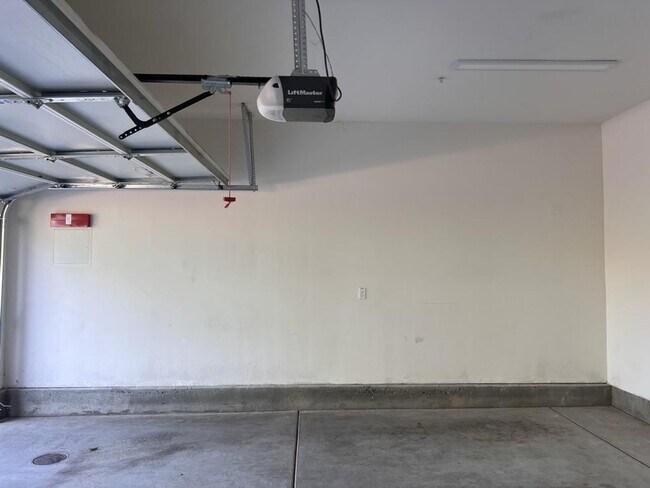 Building Photo - 1010 Mud Pie Ln