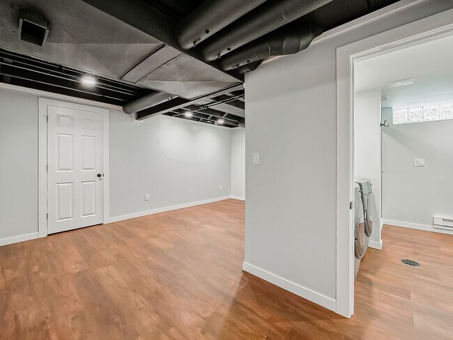 Building Photo - 21530 Olmstead St