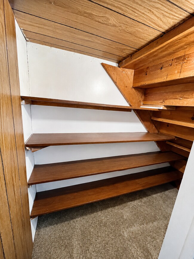 Building Photo - 223 500 S