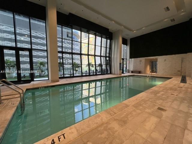 Building Photo - 1010 Brickell Ave