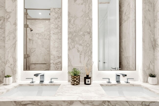 Building Photo - 138 E 50th St