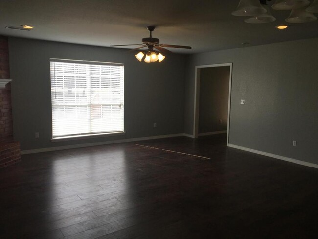 Building Photo - 6018 Estacado Ln