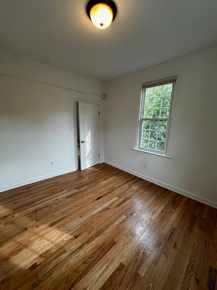Building Photo - 1226 F St NE