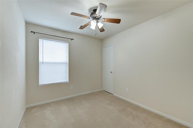 Building Photo - 3639 Barkers Crossing Ave