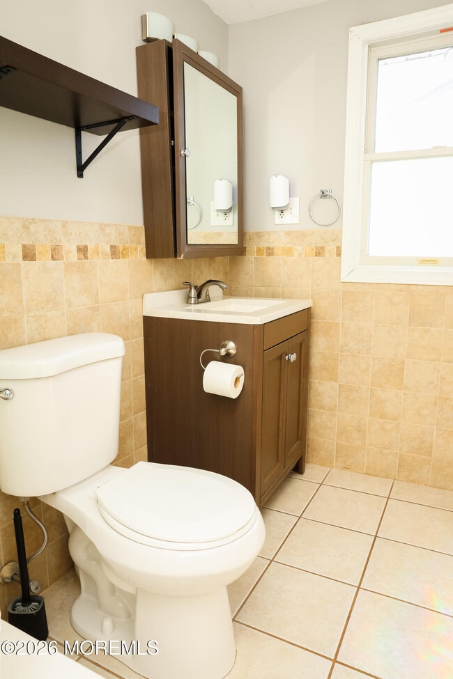 Building Photo - 320 Lorillard Ave