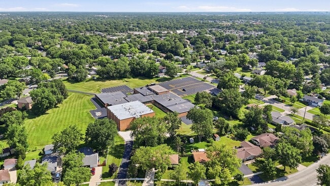 Building Photo - 1624 W Weathersfield Way