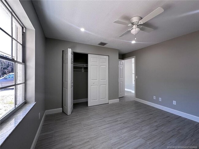 Building Photo - 315 SE Norfolk Blvd