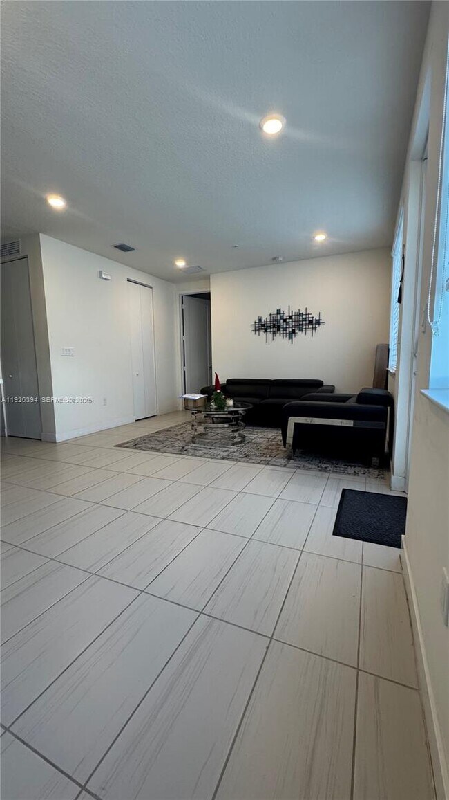 Building Photo - 6416 NW 102nd Ct