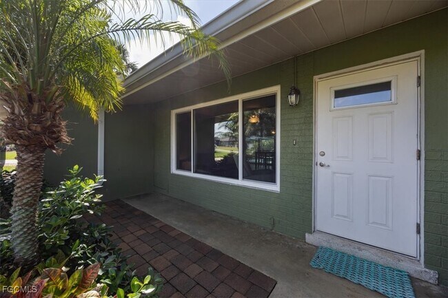 Building Photo - 2032 Coral Point Dr