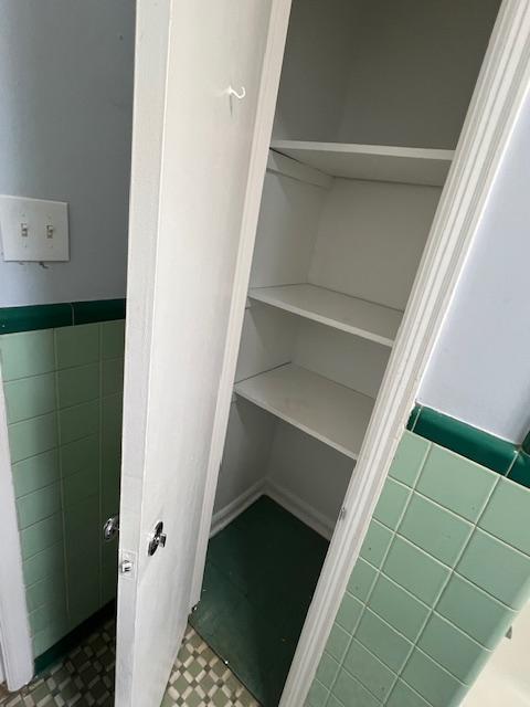 Building Photo - 3600 Lakewood Rd NW