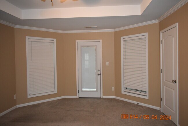 Building Photo - 146 Brittany Ln