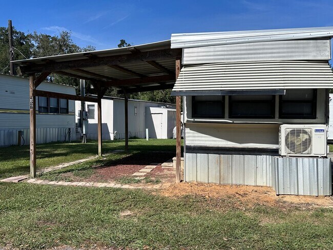 Building Photo - 11811 N Broad St