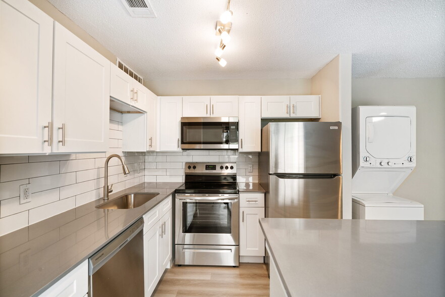 Primary Photo - Briella Fort Worth