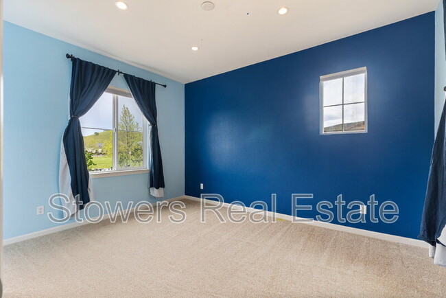 Building Photo - 2512 Piccadilly Cir