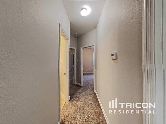 Building Photo - 7123 Durango Creek Dr