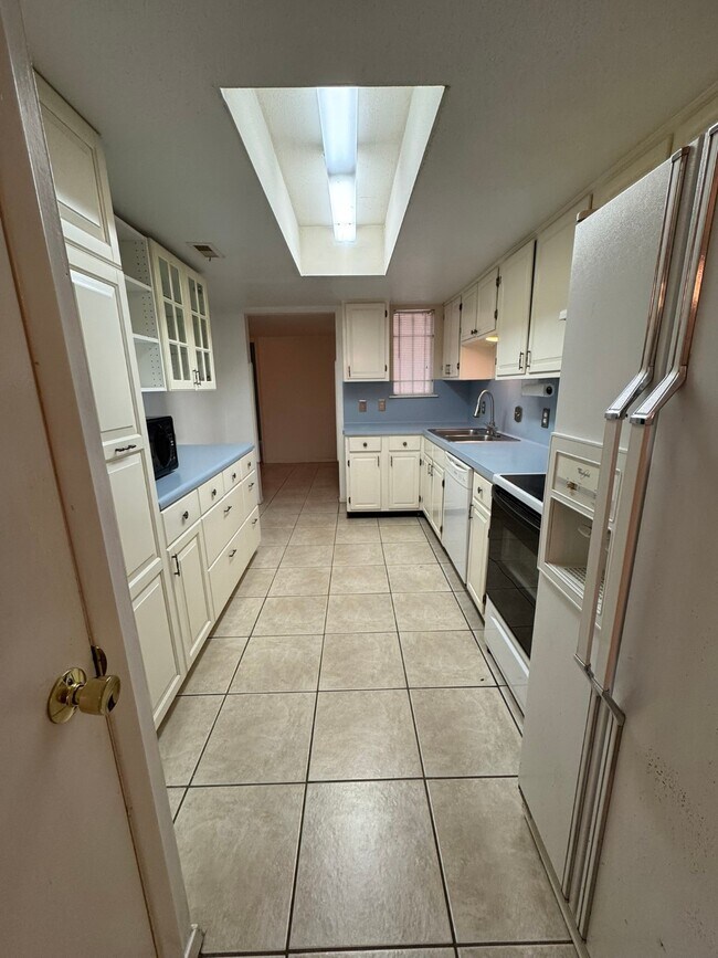 Building Photo - 5005 Georgi Ln