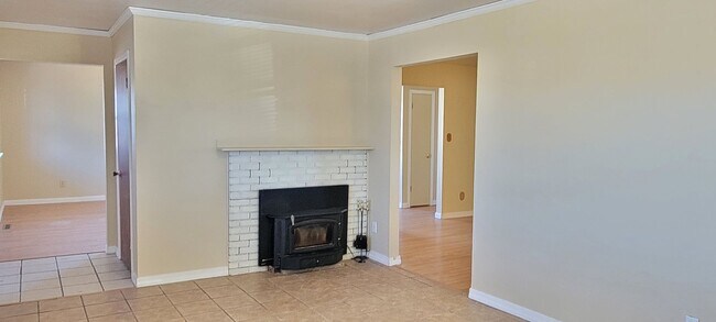 Building Photo - 2909 Hockenhull Ave