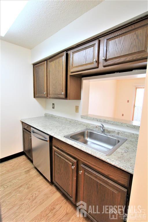 Building Photo - 1219 Ravens Crest Dr
