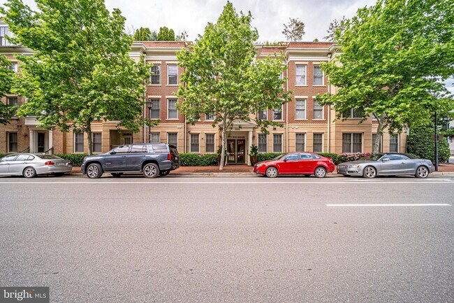 Building Photo - 1115 Cameron St