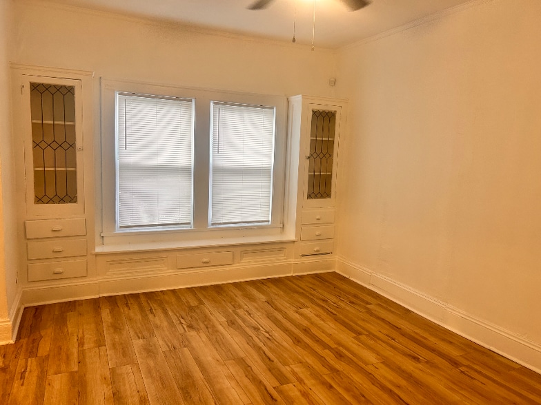 Building Photo - 4512 E 131st St