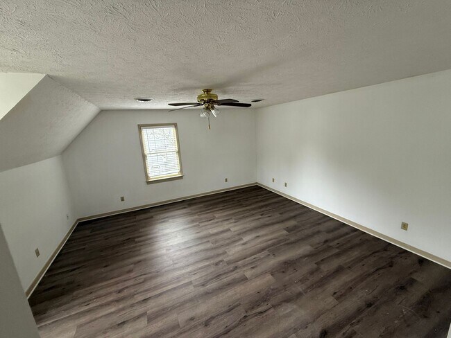 Building Photo - 8207 Whirlaway Dr