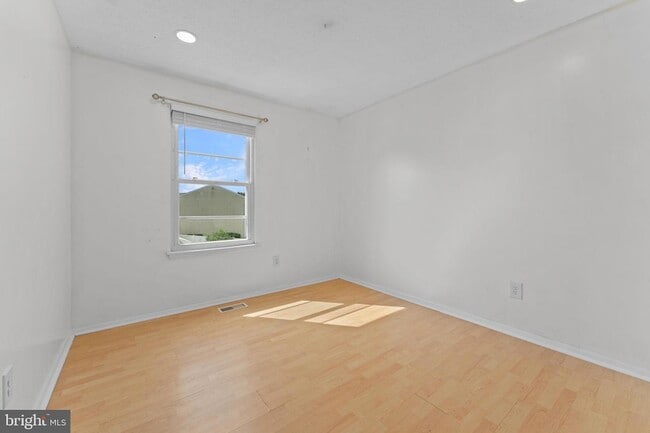 Building Photo - 8561 Skipjack Pl