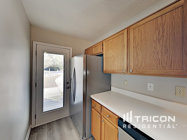 Building Photo - 2113 Ruddy Rd