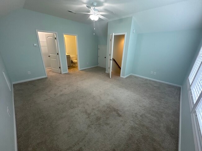 Building Photo - 78 Violetear Rdg