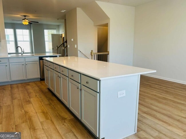 Building Photo - 140 Reese St