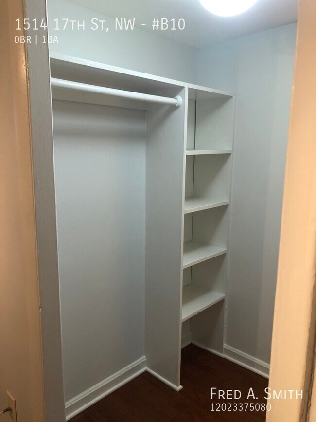 Building Photo - Copley Plaza Studio Available Now