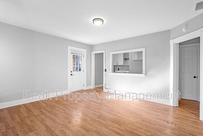 Building Photo - 2901 Ellwood Ave