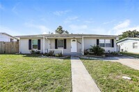 Building Photo - 1096 Gerona Ave