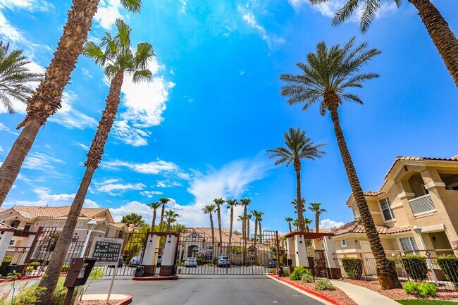 Building Photo - 3 Bedroom First Floor Condo Convenient To Nellis AFB